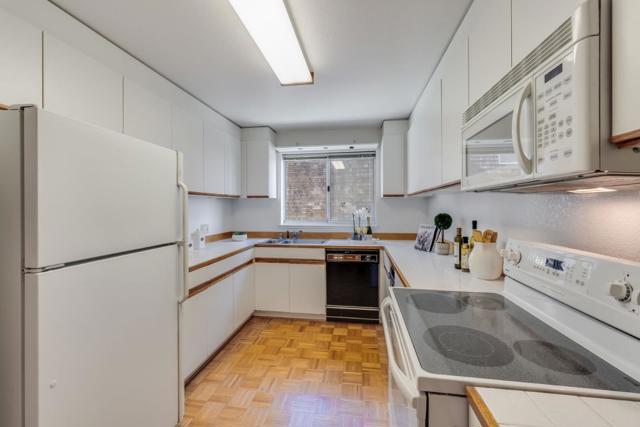 1300 Quarry Court, Richmond CA: https://media.crmls.org/mediaz/19d7ca09-9878-4e60-b63a-338eafafa8d9.jpg