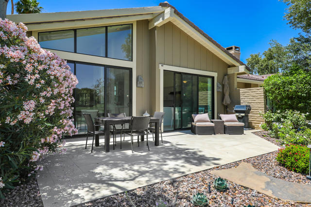 164 Deer Spring Way, Palm Desert, CA 92211
