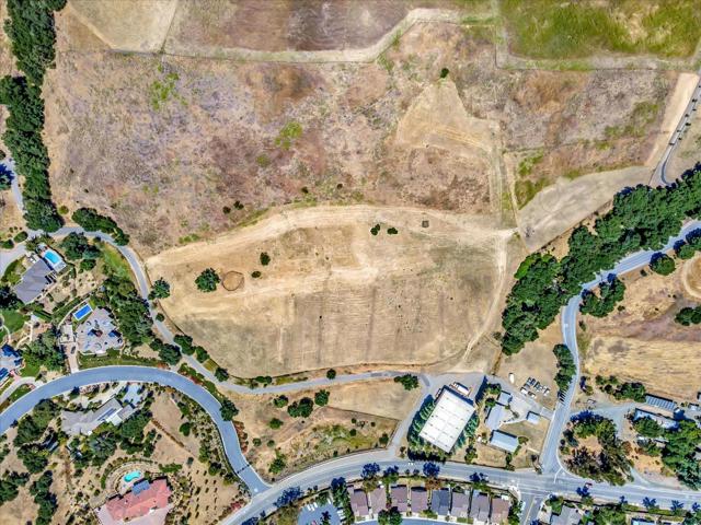 1995 Old Calaveras Road, Milpitas CA: https://media.crmls.org/mediaz/19d7ffdf-337d-4eab-9af0-0c44b932c91d.jpg