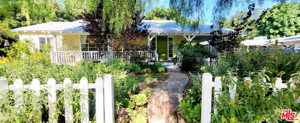 4733 San Feliciano Drive