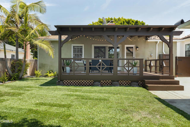 7933 Kenyon Avenue, Los Angeles CA: https://media.crmls.org/mediaz/19d8747a-5e4c-4fa2-9f28-e4d5bb6ddc7f.jpg