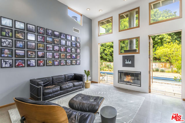 8631 Allenwood Road, Los Angeles CA: https://media.crmls.org/mediaz/19d89558-b53e-46ff-adbc-2a553a954fbe.jpg