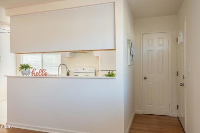 Detail Gallery Image 5 of 28 For 1667 Calle Zafiro, Thousand Oaks,  CA 91320 - 2 Beds | 1 Baths