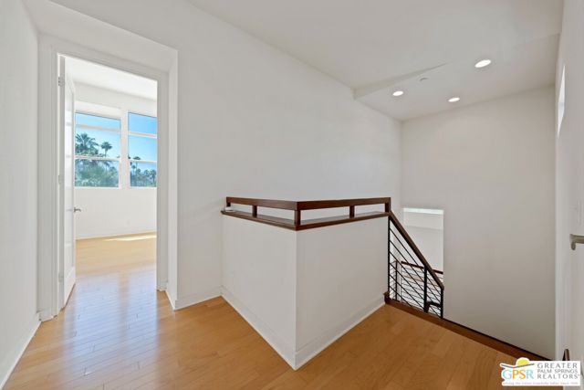 941 Oceo Circle, Palm Springs CA: https://media.crmls.org/mediaz/19d900e4-0c73-4b2a-aad1-f151f7b4bed7.jpg