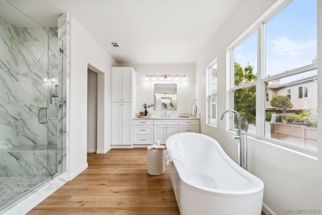 13133 Via Canyon Dr, San Diego CA: https://media.crmls.org/mediaz/19d9148b-3382-4043-ada1-1234d27d44f3.jpg