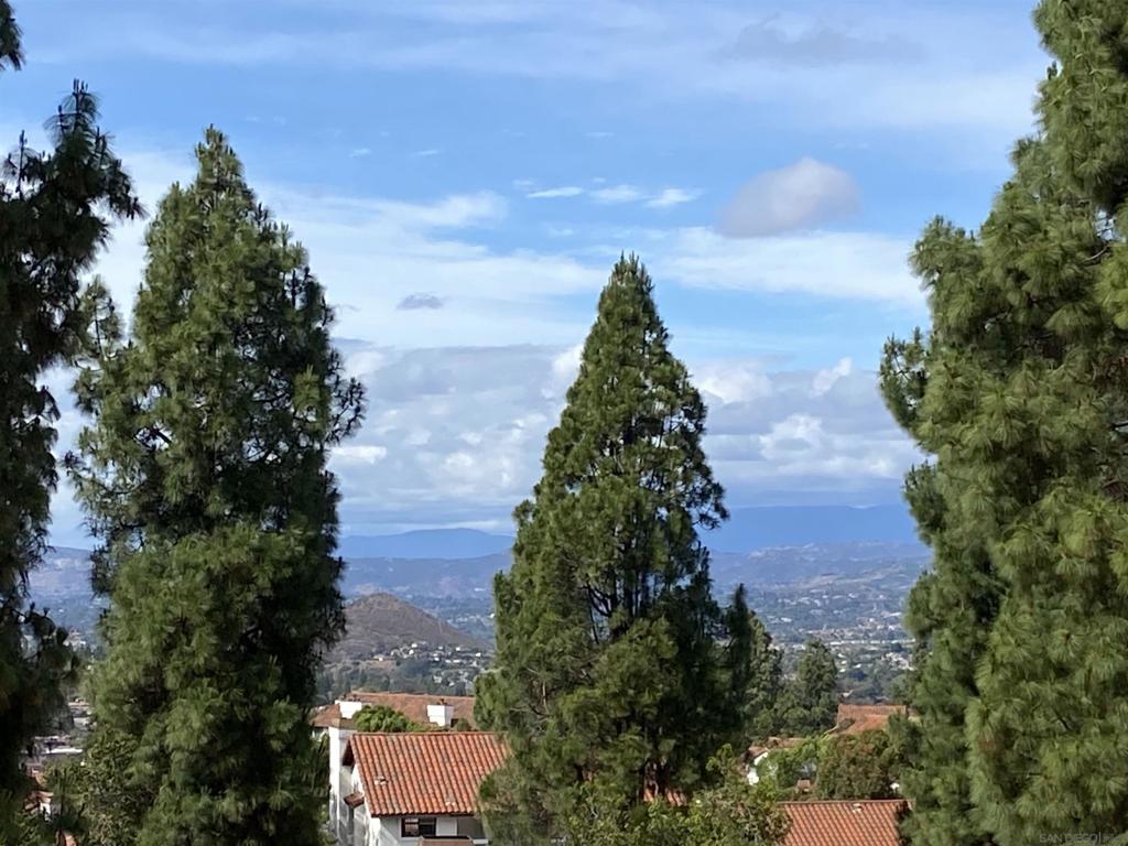 https://media.crmls.org/mediaz/19d9ac83-f764-40ba-9a57-3801272cbd9d.jpg?preset=X-Large
