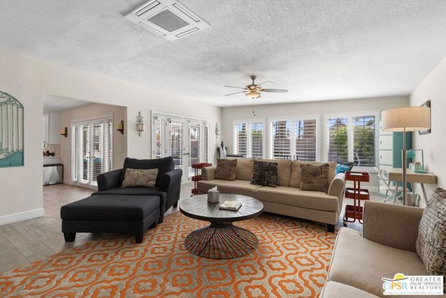 1186 S San Joaquin Drive, Palm Springs CA: https://media.crmls.org/mediaz/19d9db72-e3e2-4e9f-91c2-5eb1d9d05f08.jpg