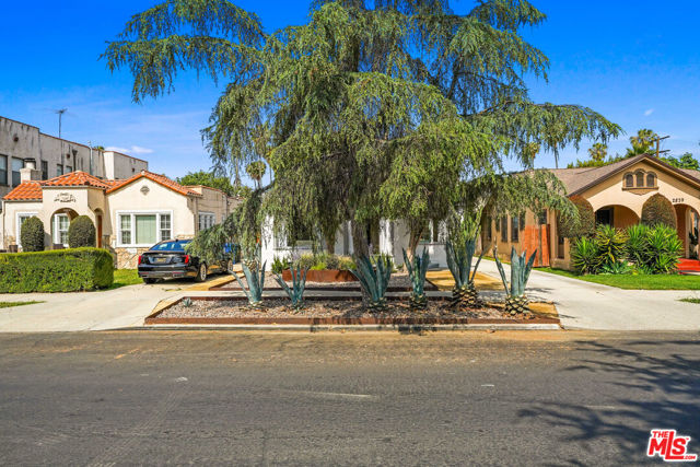 2843 Virginia Road, Los Angeles CA: https://media.crmls.org/mediaz/19db47e4-80b4-4a01-a340-59461ae8efb0.jpg