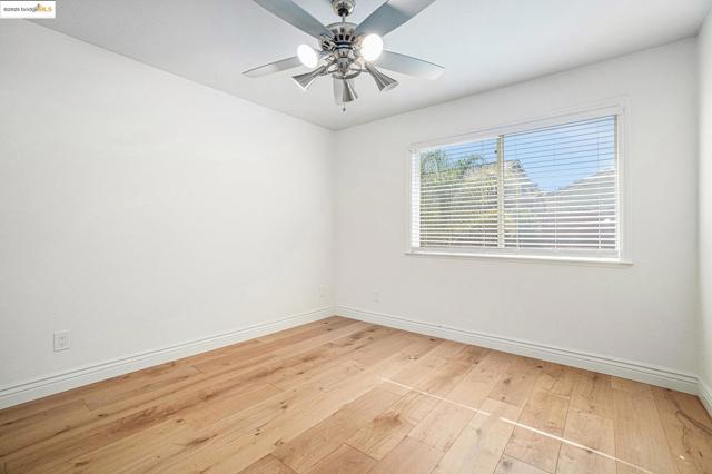 5235 Ramsdell Ct, Antioch CA: https://media.crmls.org/mediaz/19db6d5f-2b95-42b2-b3bb-48a17f99f3da.jpg