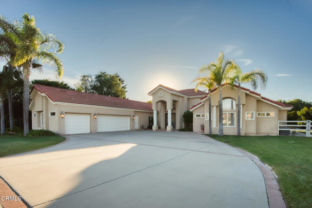 2021 Brittany Park Road, Camarillo CA: https://media.crmls.org/mediaz/19dcc341-00f2-4dbc-a112-5f7506a68499.jpg