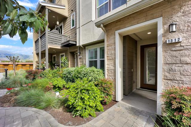 1312 Milkweed Street, Milpitas CA: https://media.crmls.org/mediaz/19dd3090-3d93-4a8e-99c5-4c05131c3be0.jpg