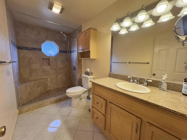 Detail Gallery Image 13 of 21 For 364 Lado De Loma, Vista,  CA 92083 - 3 Beds | 1 Baths