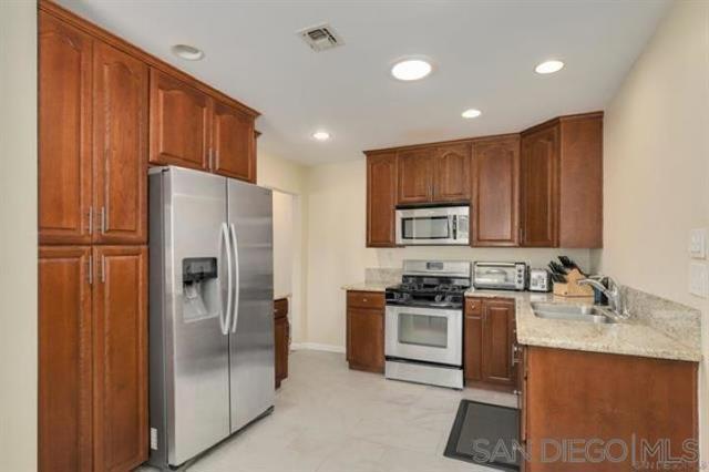 5442 San Onofre Ter, San Diego CA: https://media.crmls.org/mediaz/19de222d-32d5-4ba5-980e-85a1d16f37da.jpg