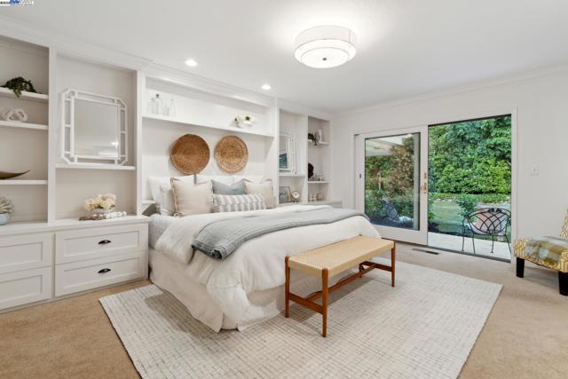 290 Bolla Ave, Alamo CA: https://media.crmls.org/mediaz/19de4ecc-7246-41de-b753-af1f0780698b.jpg