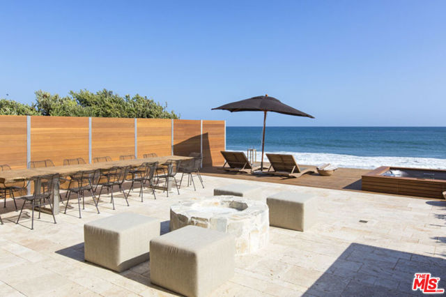 23812 Malibu Road, Malibu CA: https://media.crmls.org/mediaz/19debb96-60a2-469f-af95-df6eaf6db6ff.jpg