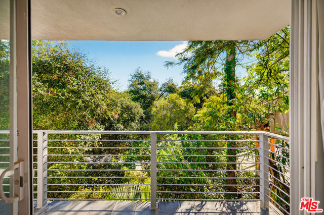 2388 Kimridge Road photo 16