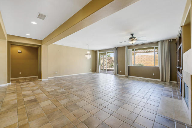 83822 Collection Drive, Indio CA: https://media.crmls.org/mediaz/19dfbf9b-7954-4ebf-8598-780dcba585db.jpg