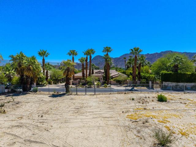 49425 Jfk Trail Trail, Palm Desert CA: https://media.crmls.org/mediaz/19e0fba6-aacf-4b51-9f4a-c736762f532e.jpg
