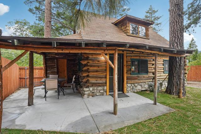 25750 Alderwood, Idyllwild CA: https://media.crmls.org/mediaz/19e11c8f-9332-4e54-ae5a-b1de5e984fb4.jpg