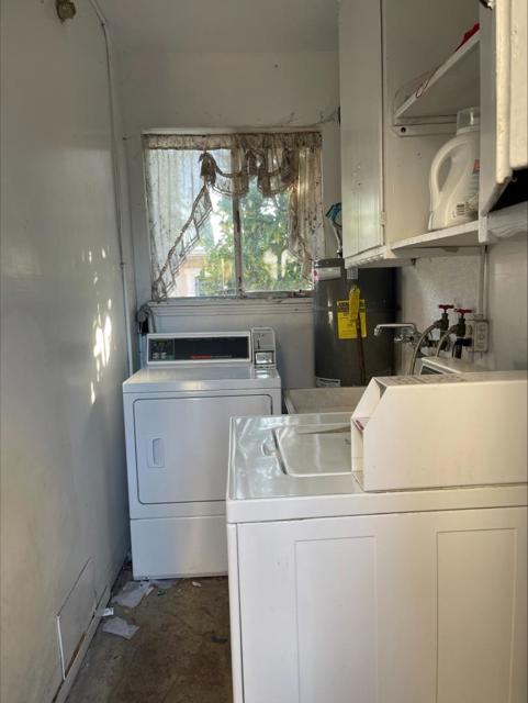 1120 Davis Street, Redwood City CA: https://media.crmls.org/mediaz/19e1a28e-b9f3-4e50-8cd1-bf34003e8a9a.jpg