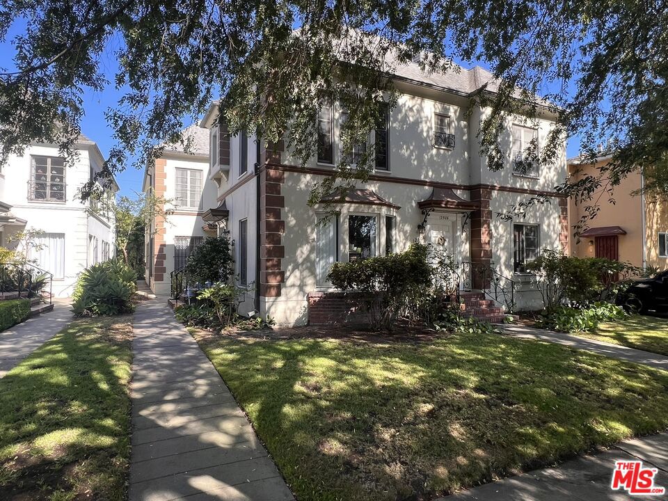 1248 S La Jolla Avenue