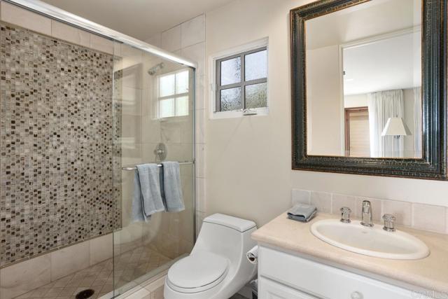 Detail Gallery Image 22 of 29 For 105 via De La Valle, Del Mar,  CA 92014 - 4 Beds | 4/1 Baths