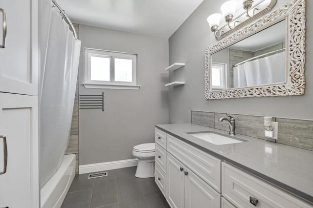 2701 Warwick Lane, Modesto CA: https://media.crmls.org/mediaz/19e320ad-9aba-444b-88d8-efdeb556f7f3.jpg