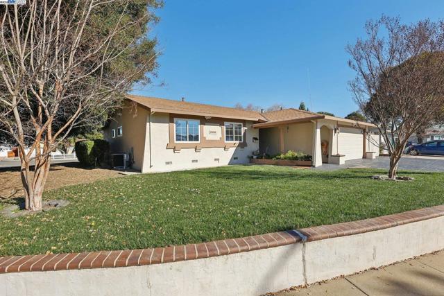 Image 2 of 59 For 34348 Atteridge Ct