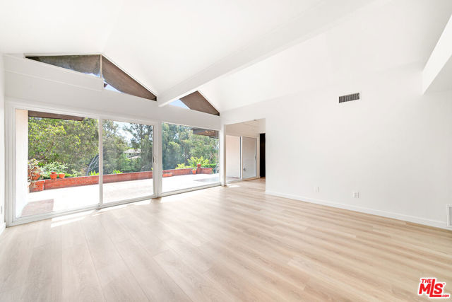 Drew Fenton | 656 N Bonhill Road Los Angeles CA | MLS: 7538623