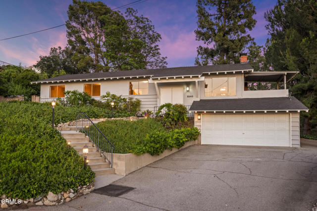 5240 Ramsdell Avenue, La Crescenta CA: https://media.crmls.org/mediaz/19e43ea9-c110-4825-9141-8afe49f5cc8a.jpg