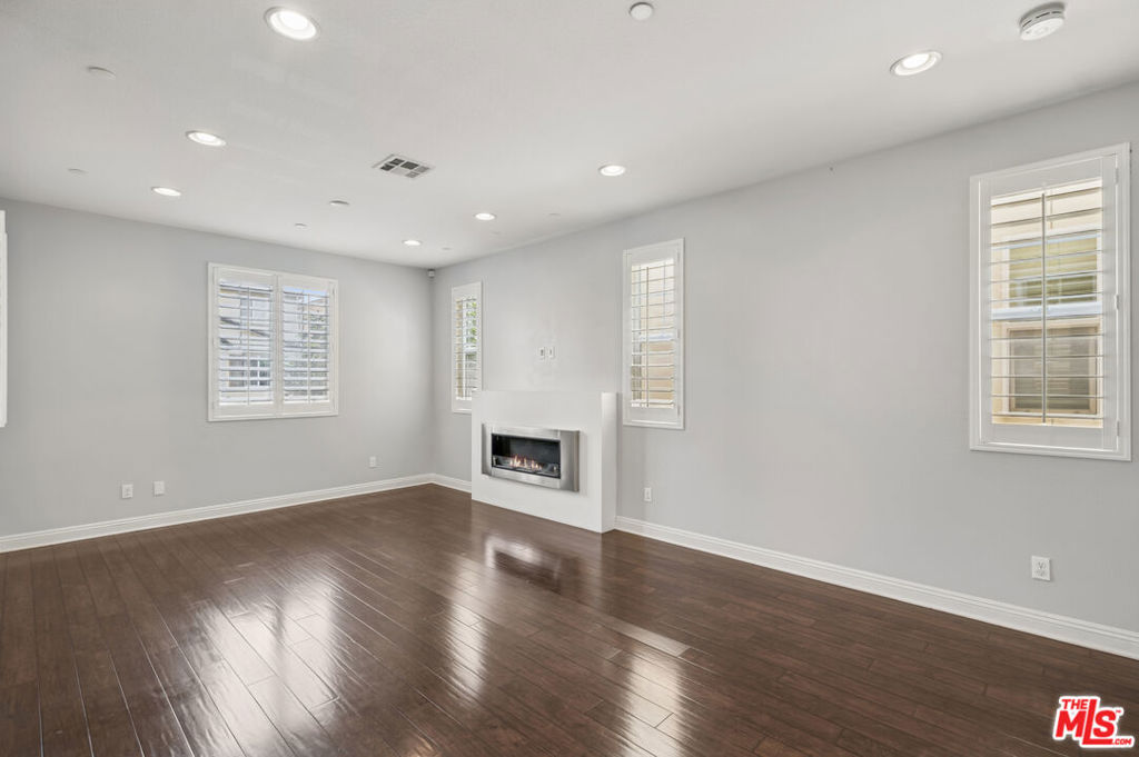 19e4e60d 7c94 457f A6ba 3a6c28665b80