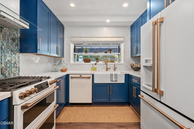 1063 Valley High Avenue, Thousand Oaks CA: https://media.crmls.org/mediaz/19e528ec-8693-48c9-8f04-9ab45e14412e.jpg