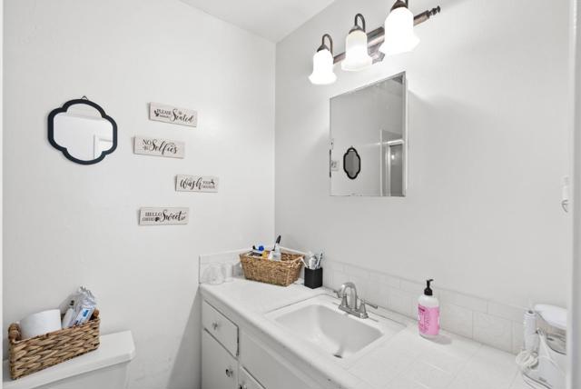 470 Willow Avenue, Half Moon Bay CA: https://media.crmls.org/mediaz/19e5bfab-1464-4231-9e73-b5390424f49a.jpg