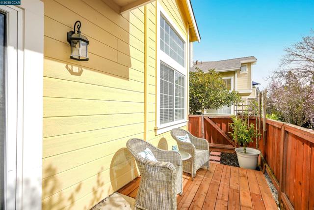 314 Skyline Dr, San Ramon CA: https://media.crmls.org/mediaz/19e60497-ad45-44e6-8229-f10670d2c1e0.jpg
