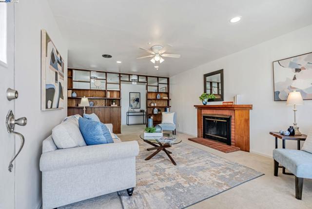 23192 Santa Clara Street, Hayward CA: https://media.crmls.org/mediaz/19e66820-5e38-4677-a075-1b7474b21b2c.jpg