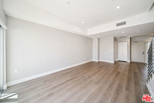 1223 North Hayworth Avenue, 9 photo 8