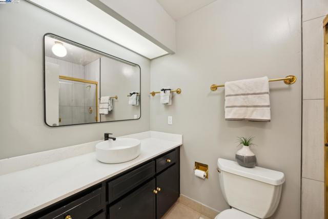 3362 Tonga Ln, Alameda CA: https://media.crmls.org/mediaz/19e6d82d-fc48-48db-8f90-e3b6425579b2.jpg