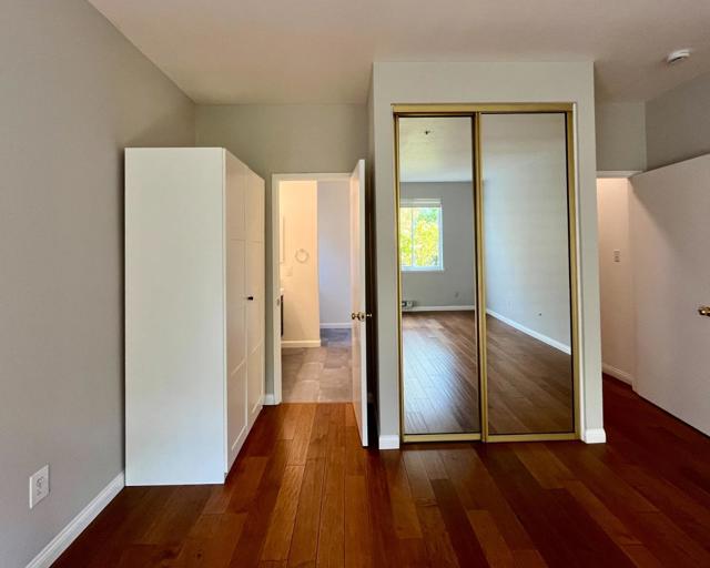 525 Almer Road, Burlingame CA: https://media.crmls.org/mediaz/19e7961a-42b7-437c-b9a0-50549dd76a5b.jpg