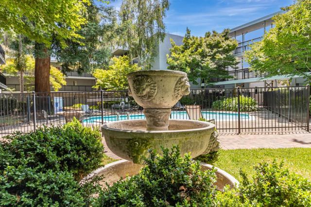 181 Del Medio Avenue, Mountain View CA: https://media.crmls.org/mediaz/19e80dc9-1529-427b-9197-d23f6fc7763d.jpg