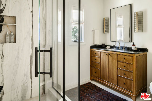 2003 El Cerrito Place, Los Angeles CA: https://media.crmls.org/mediaz/19e83c90-26c8-440d-805c-47b0ccac3f14.jpg