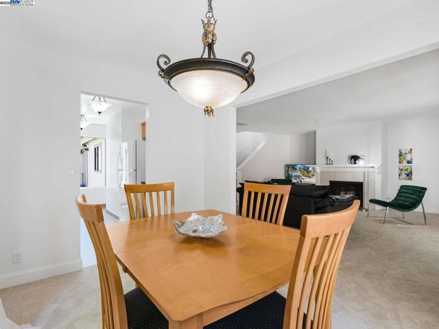 9 Moraine Court, Hercules CA: https://media.crmls.org/mediaz/19e89ca2-8ae3-4ea5-bfc3-1aed6808d1de.jpg
