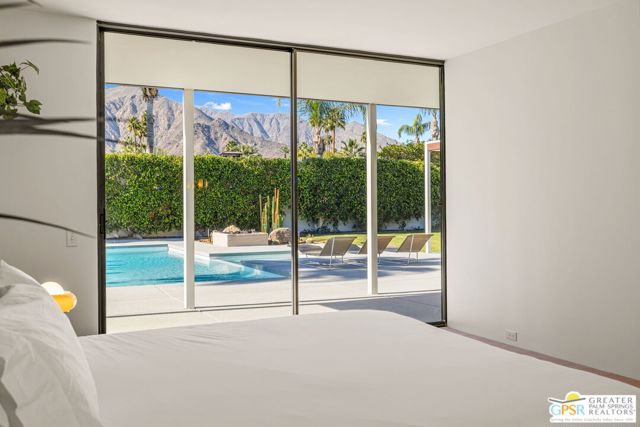 695 N Camino Real, Palm Springs CA: https://media.crmls.org/mediaz/19e8a062-1960-4686-bfc7-d2571f60c3f5.jpg