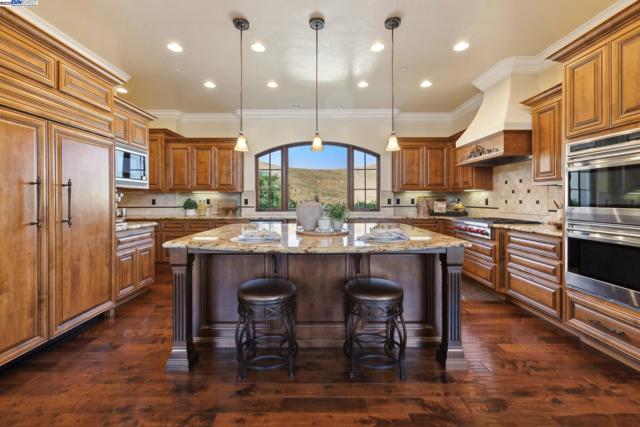 6340 Inspiration Ter, Pleasanton CA: https://media.crmls.org/mediaz/19e8e873-7e2f-40ce-bb89-3dbc56a1ad1d.jpg
