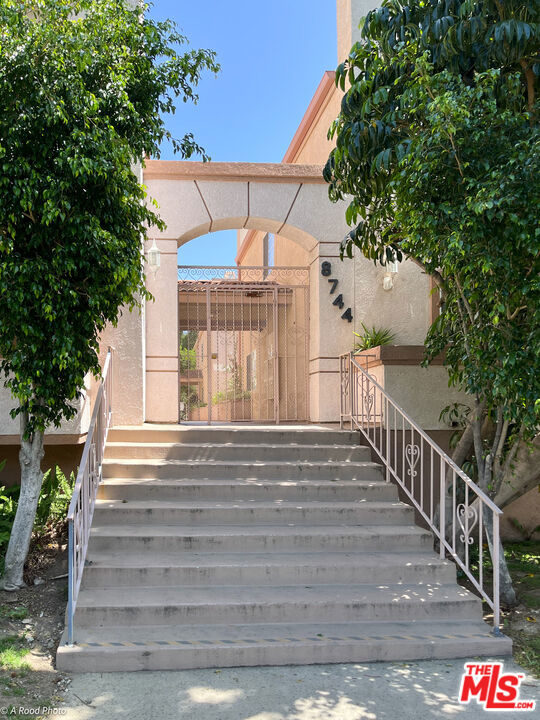 8744 DARBY Avenue, 8 photo 1