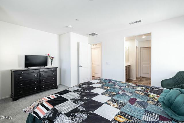 342 Fuerte Drive, Santa Paula CA: https://media.crmls.org/mediaz/19eb0df9-9a8f-4cc6-8dd1-064f0151f69b.jpg