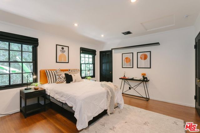 2055 Outpost Drive, Los Angeles CA: https://media.crmls.org/mediaz/19eb1e6d-012d-4d3a-a68f-fb1d282125a3.jpg