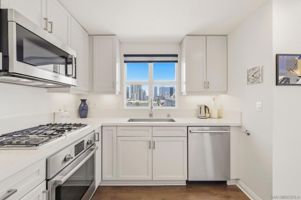 510 1st Avenue - photo 9