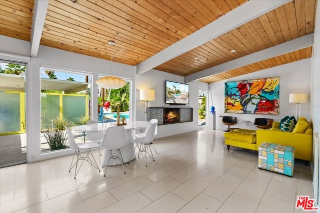 888 East Janet Circle, Palm Springs