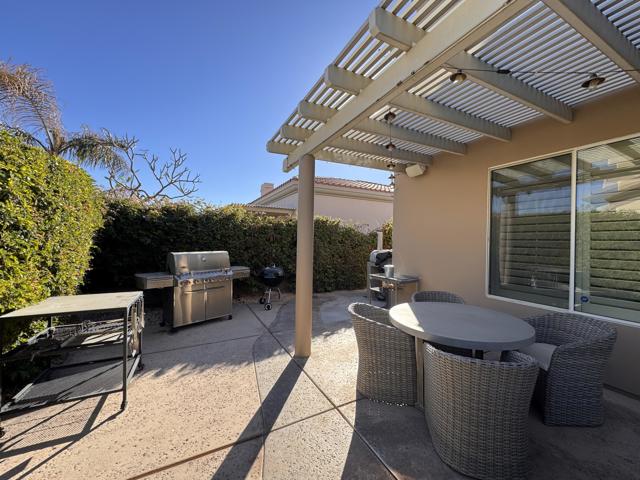 49560 Loren Court, La Quinta CA: https://media.crmls.org/mediaz/19ec074b-e5a6-4511-899a-db8583293a0d.jpg