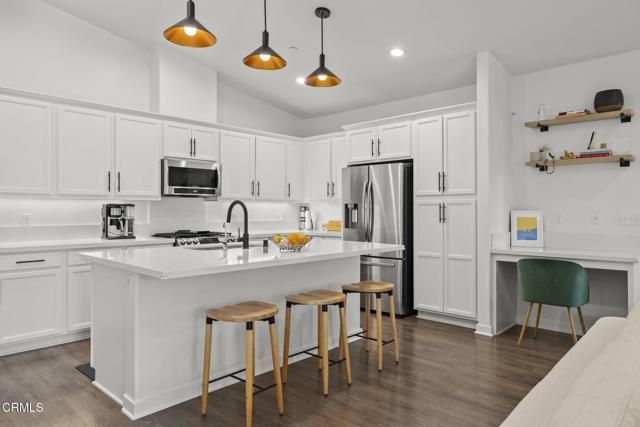 Detail Gallery Image 13 of 34 For 303 N F St #201,  Oxnard,  CA 93030 - 3 Beds | 2 Baths